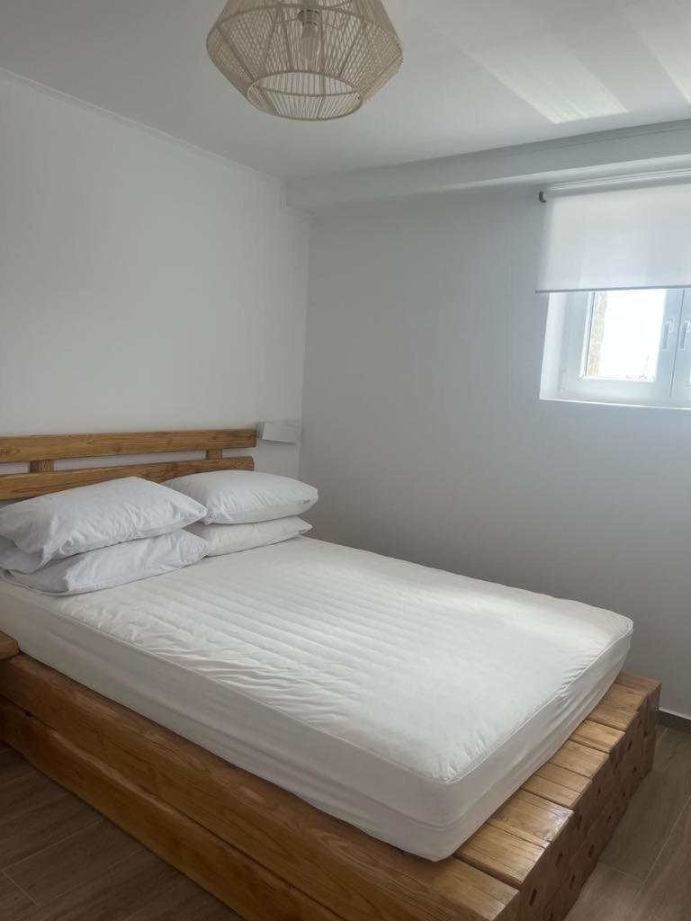 Milesian Suites Adamantas Room photo
